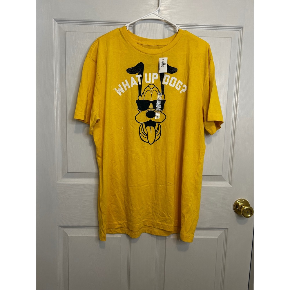 Disney Parks Mens PlutoGraphic T-Shirt Yellow Large NWT